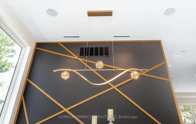 Additional image 7 of 55 Adanac Dr