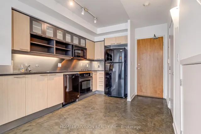 Additional image 5 of 36 Blue Jays Way Unit 917