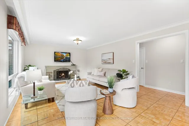 Additional image 18 of 982 Streamway Cres