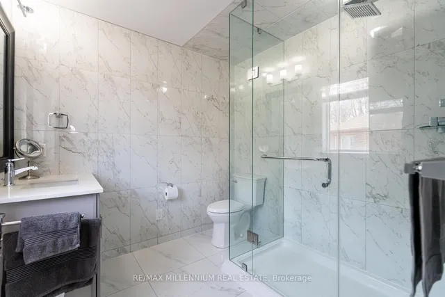 Additional image 37 of 62 Dunvegan Cres