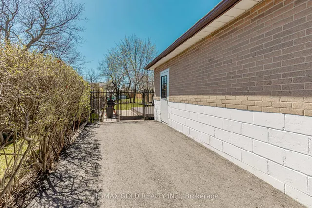 Additional image 45 of 37 Brookdale Cres