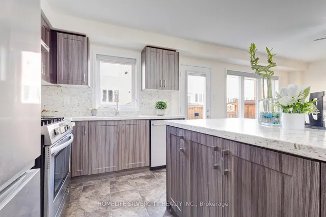 Additional image 14 of 121 Buick Blvd