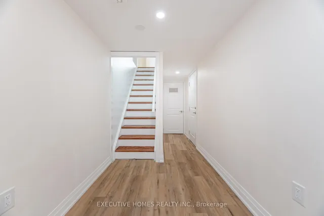 Additional image 39 of 1121 Meighen Way