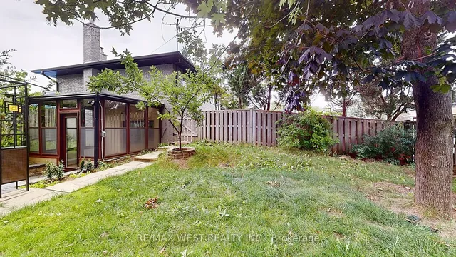 Additional image 30 of 2 Clanwilliam Crt