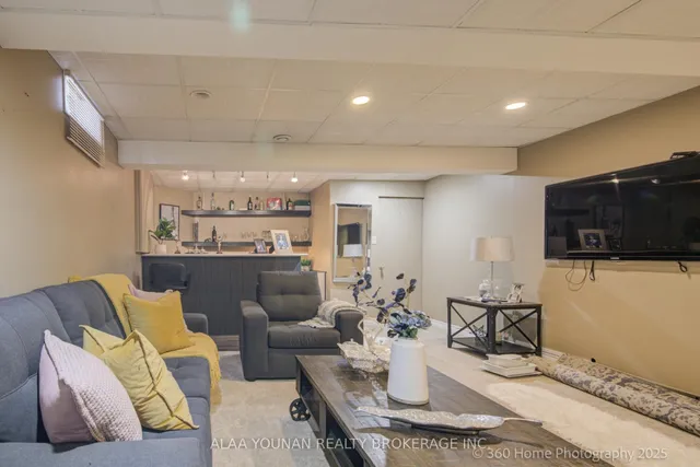 Additional image 29 of 84 Hillgarden Dr