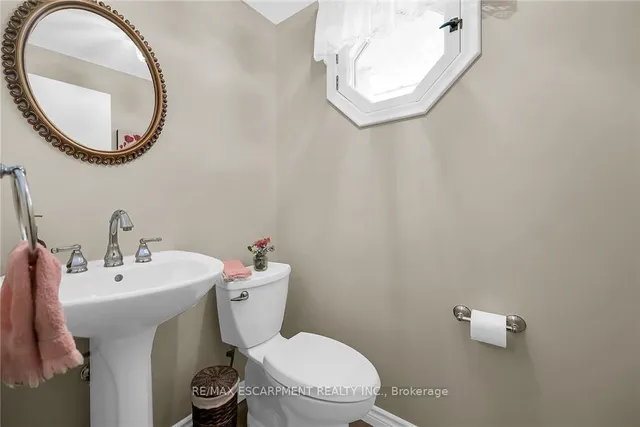 Additional image 19 of 149 Lowden Ave