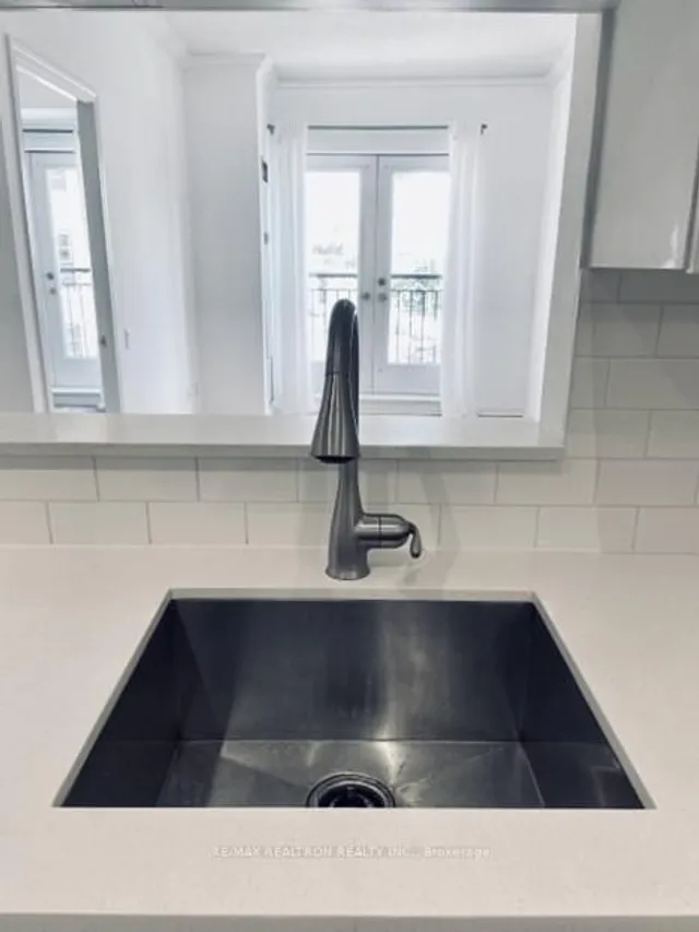 Additional image 12 of 115 Richmond St Unit 507