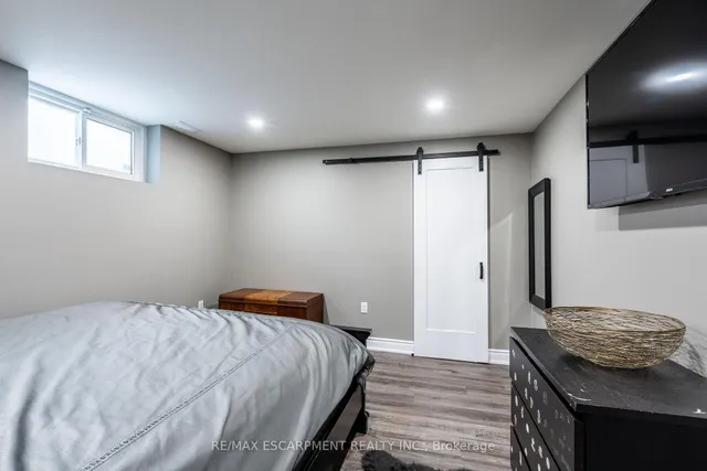 Additional image 34 of 19 East 44th St