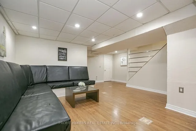 Additional image 32 of 39 Saddletree Tr