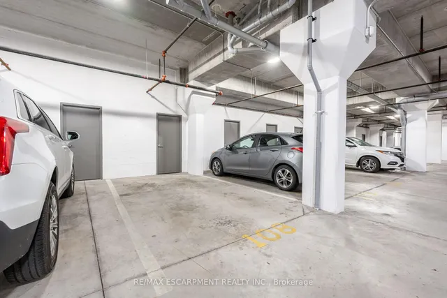 Additional image 39 of 1 Redfern Ave Unit 441