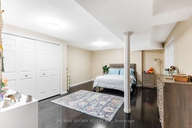 Additional image 38 of 82 Festoon Pl