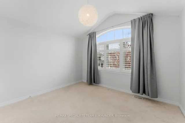 Additional image 35 of 604 Langholm St