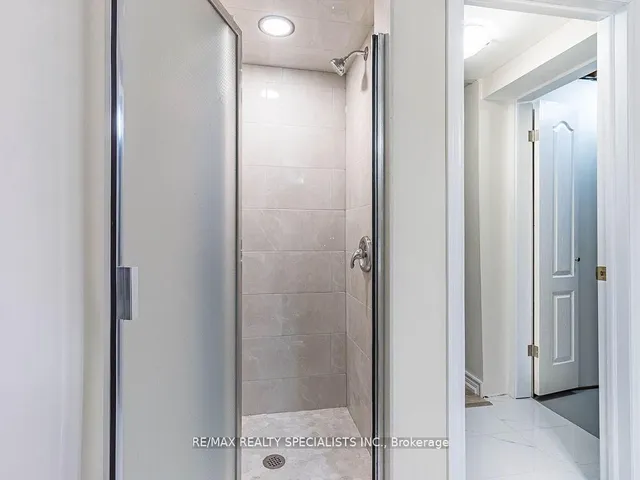 Additional image 32 of 140 Pressed Brick Dr