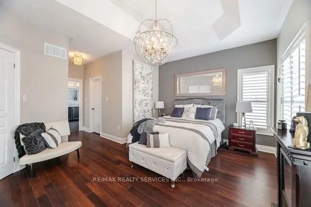 Additional image 26 of 17 Platform Cres