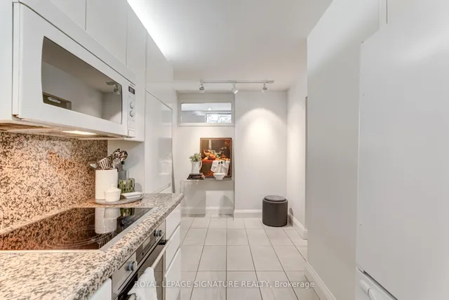 Additional image 15 of 142 Pears Ave Unit B2