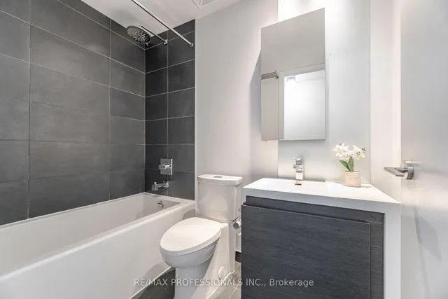 Additional image 29 of 1030 King St Unit 103