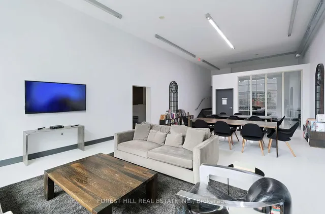 Additional image 20 of 125 Western Battery Rd Unit 303