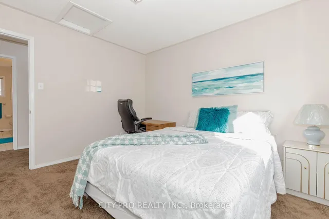 Additional image 36 of 382 Harrowsmith Dr