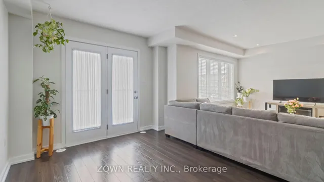 Additional image 10 of 8 Francesco St