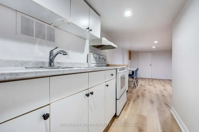 Additional image 17 of 302 Roselawn Ave