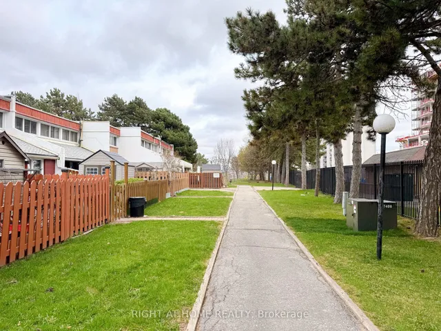 Additional image 29 of 2901 Jane St Unit 101