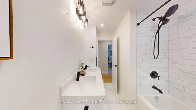 Additional image 16 of 2 Clanwilliam Crt