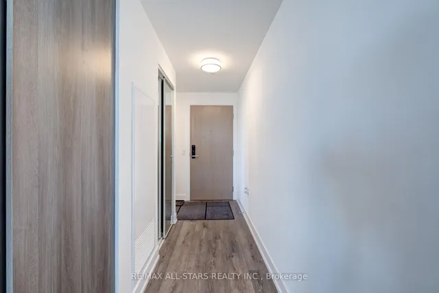 Additional image 4 of 575 Bloor St Unit 2302