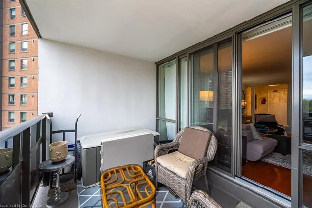 Additional image 32 of 627 The West Mall Unit 508