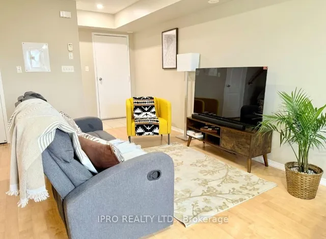 Additional image 6 of 2496 Post Rd Unit 15