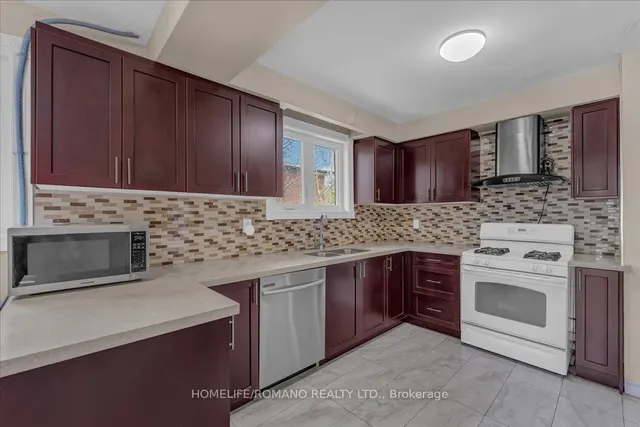 Additional image 17 of 43 Hoover Cres