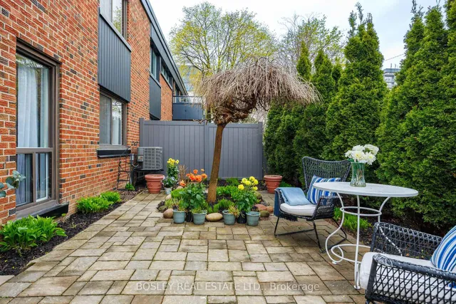 4357 Bloor St Unit 16