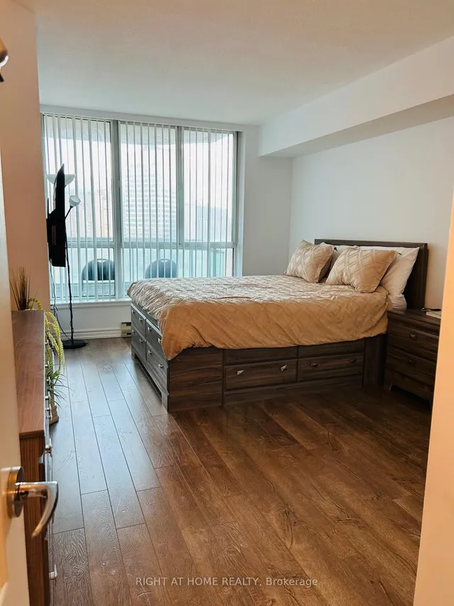 Additional image 13 of 38 Elm St Unit 1812