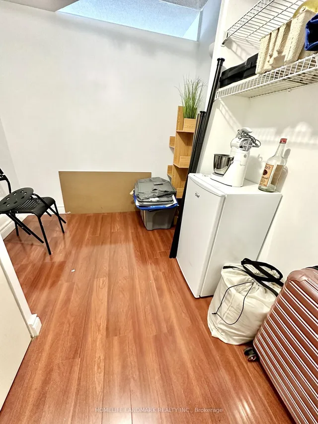 Additional image 13 of 1001 Bay St Unit 1019