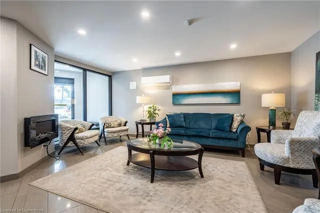 Additional image 37 of 700 Dynes Rd Unit 214