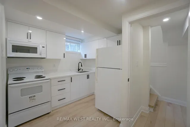 Additional image 26 of 2 Clanwilliam Crt