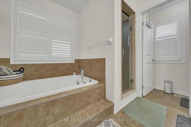 Additional image 24 of 10 Lola Cres