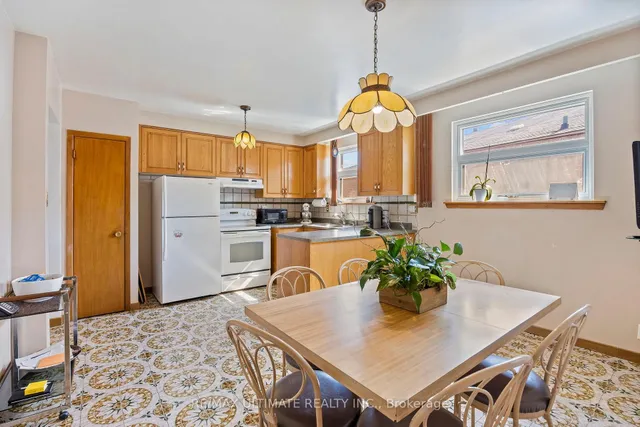 Additional image 13 of 19 Debby Crt