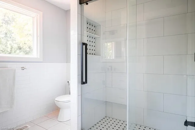 Additional image 33 of 330 Strathcona Dr