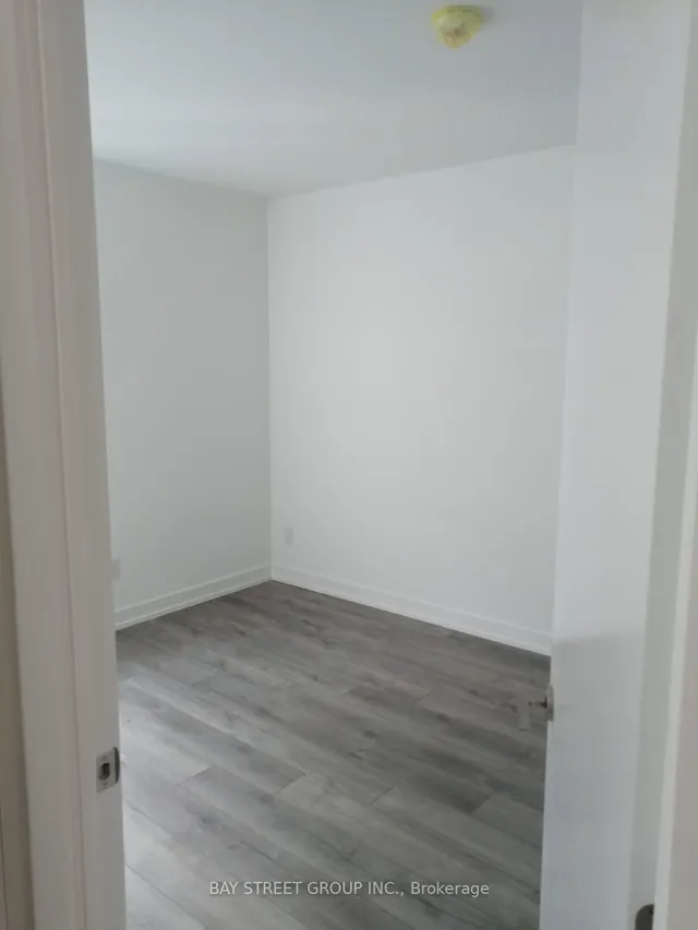 Additional image 7 of 3100 Keele St Unit 605