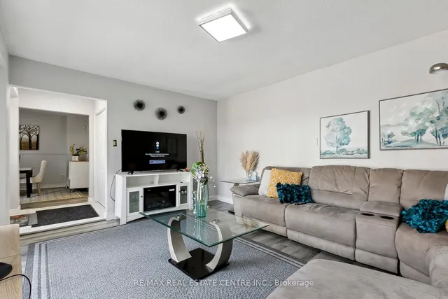 Additional image 11 of 2 Dailing Gate Unit 56