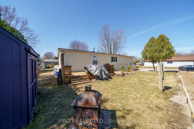 Additional image 36 of 23 MacPherson Cres