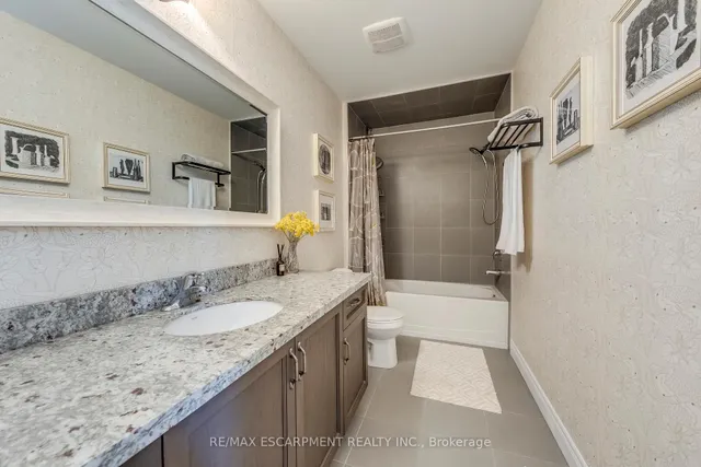 Additional image 33 of 12 Riva Crt