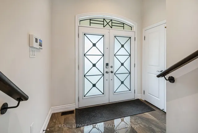 Additional image 6 of 29 Provost Tr