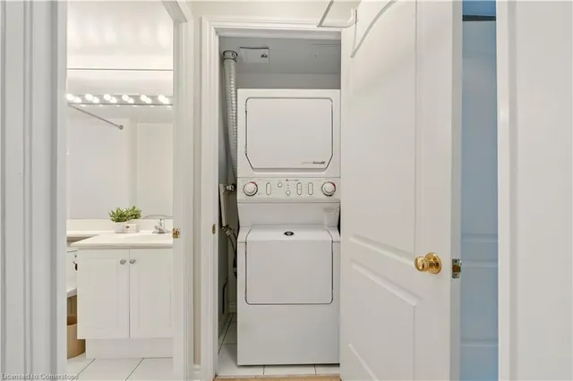 Additional image 38 of 18 William Carson Cres Unit 111