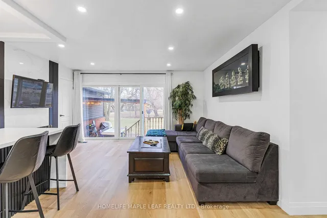 Additional image 14 of 292 Woodward Ave