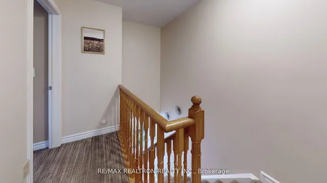 Additional image 20 of 68 Heathcliffe Sq