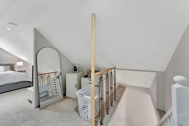 Additional image 22 of 65 Connaught Ave