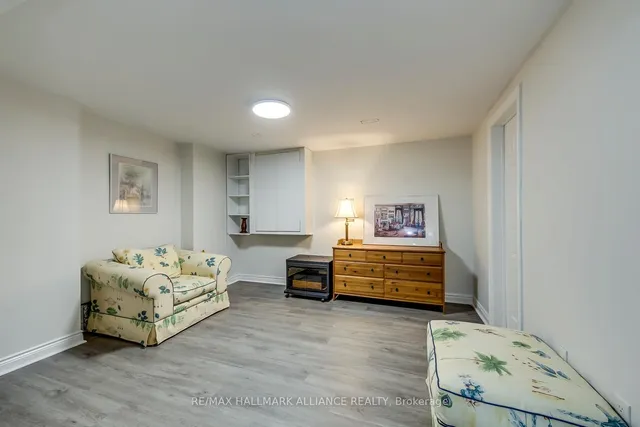 Additional image 43 of 2916 Sycamore St