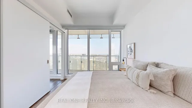 Additional image 21 of 197 Yonge St Unit 3202