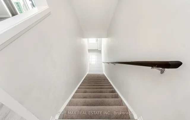 Additional image 3 of 155 Thomas Slee Dr Unit 2H